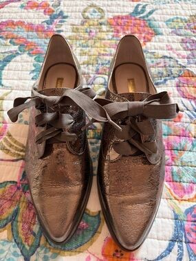 LOUISE et Cie Adwin Metallic Oxfords